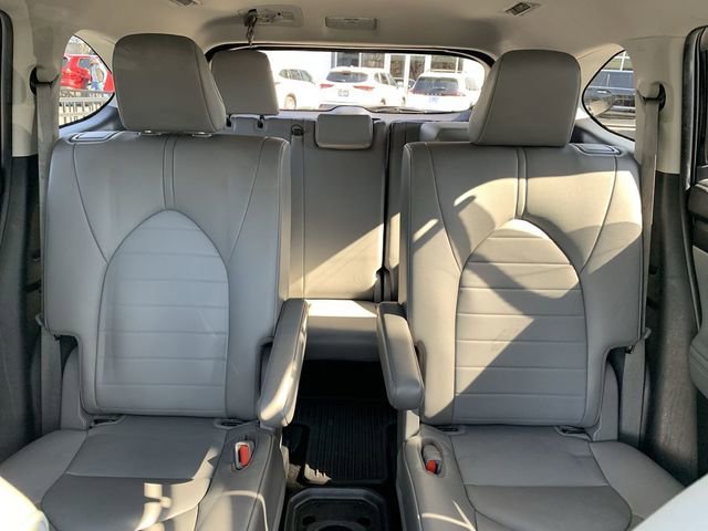 Used 2023 Toyota Highlander XLE image 32
