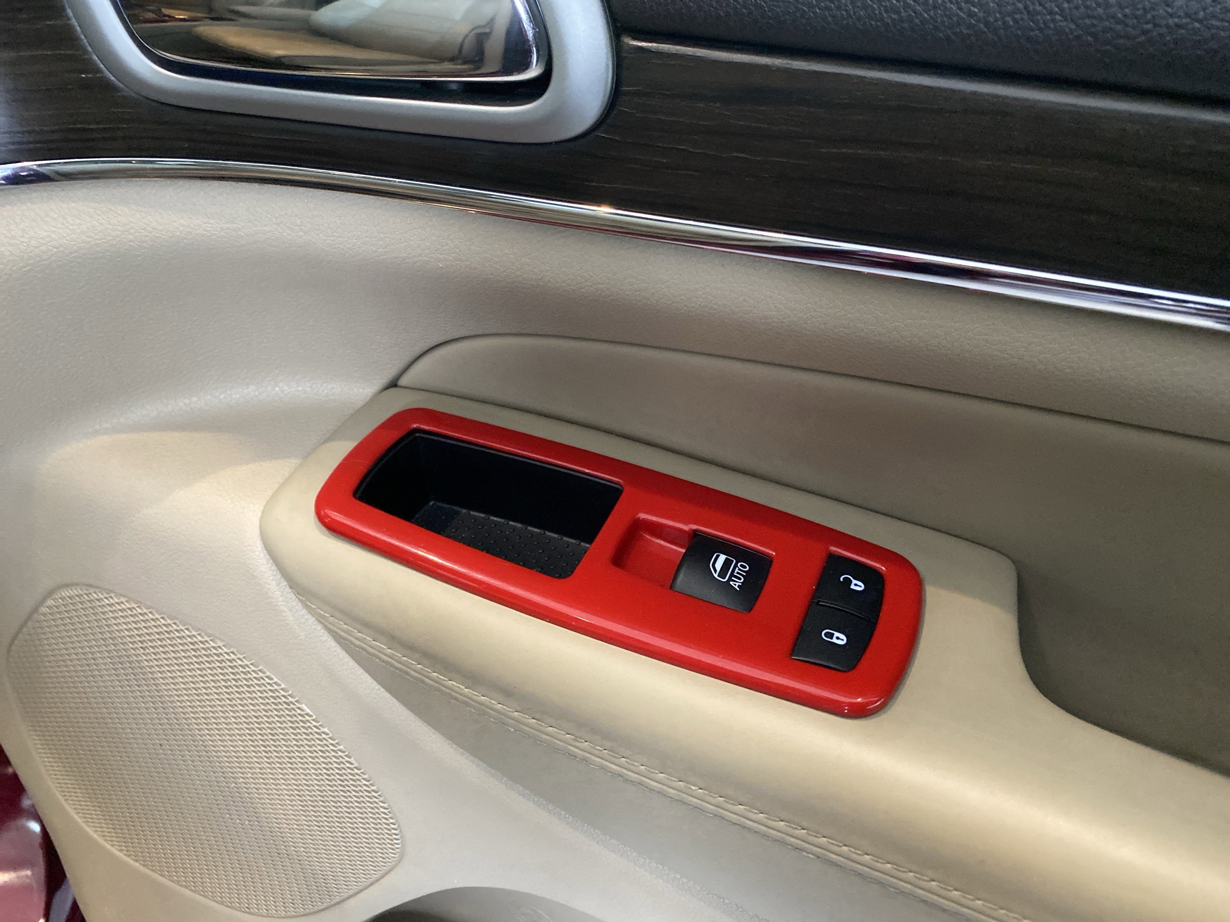 Used 2018 Jeep Grand Cherokee Overland image 29