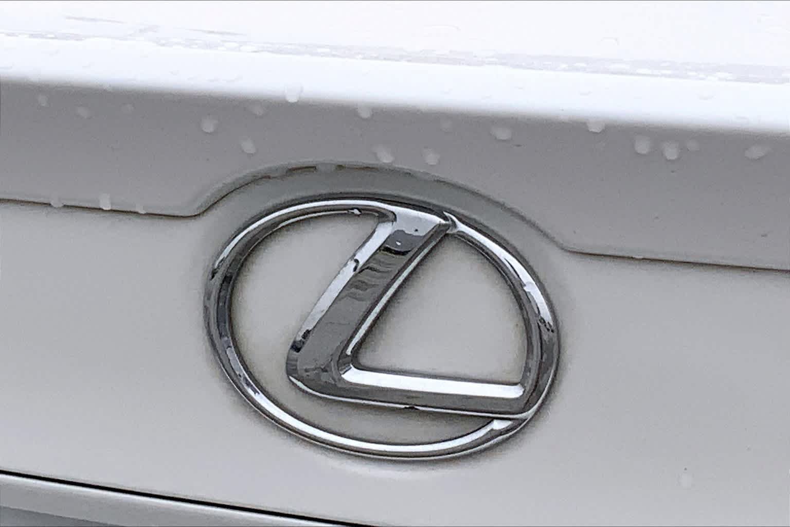 Used 2015 Lexus IS 350 w/ Navigation System Package RWD image 28