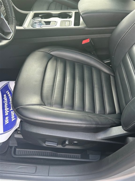 Used 2022 Ford Edge SEL w/ Convenience Package AWD/4WD image 8