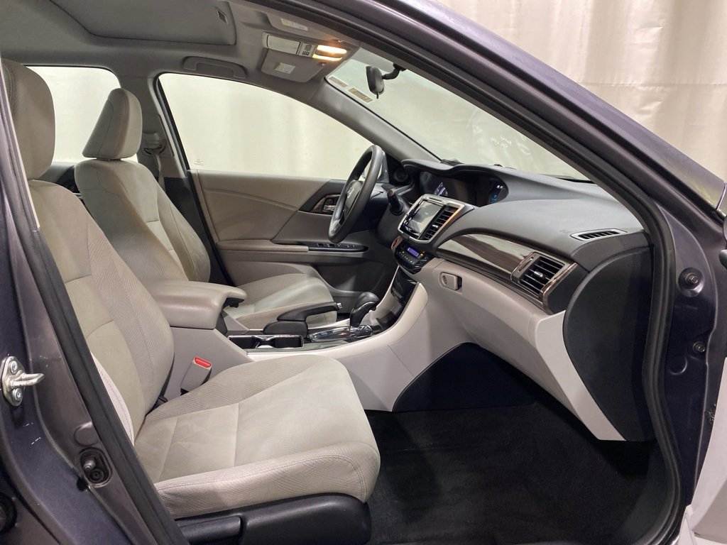 Used 2016 Honda Accord EX image 11