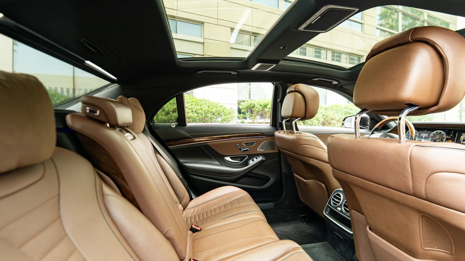 Used 2015 Mercedes-Benz S 550 4MATIC Sedan image 16