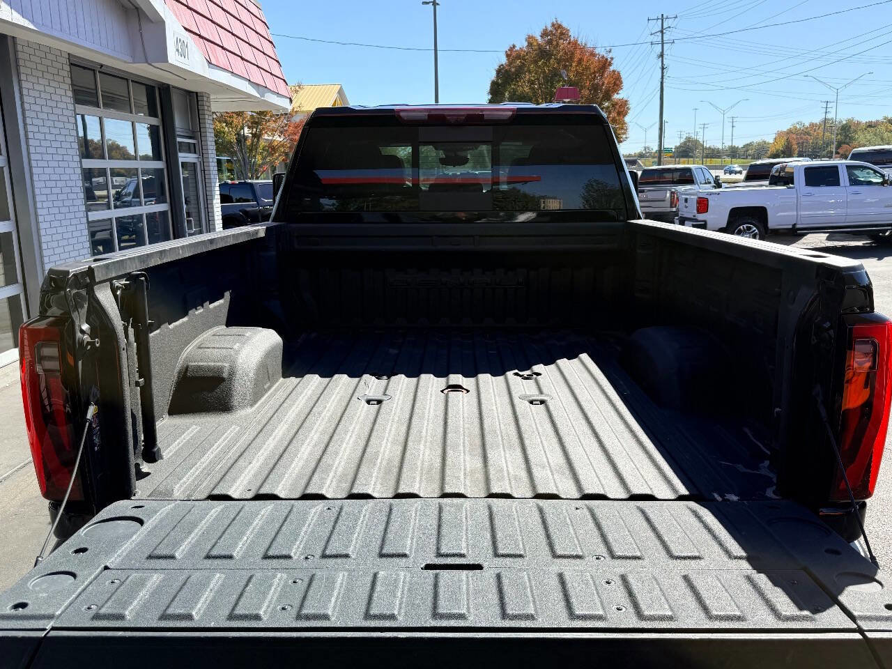 Used 2024 GMC Sierra 2500 Denali Ultimate w/ Max Trailering Package image 9