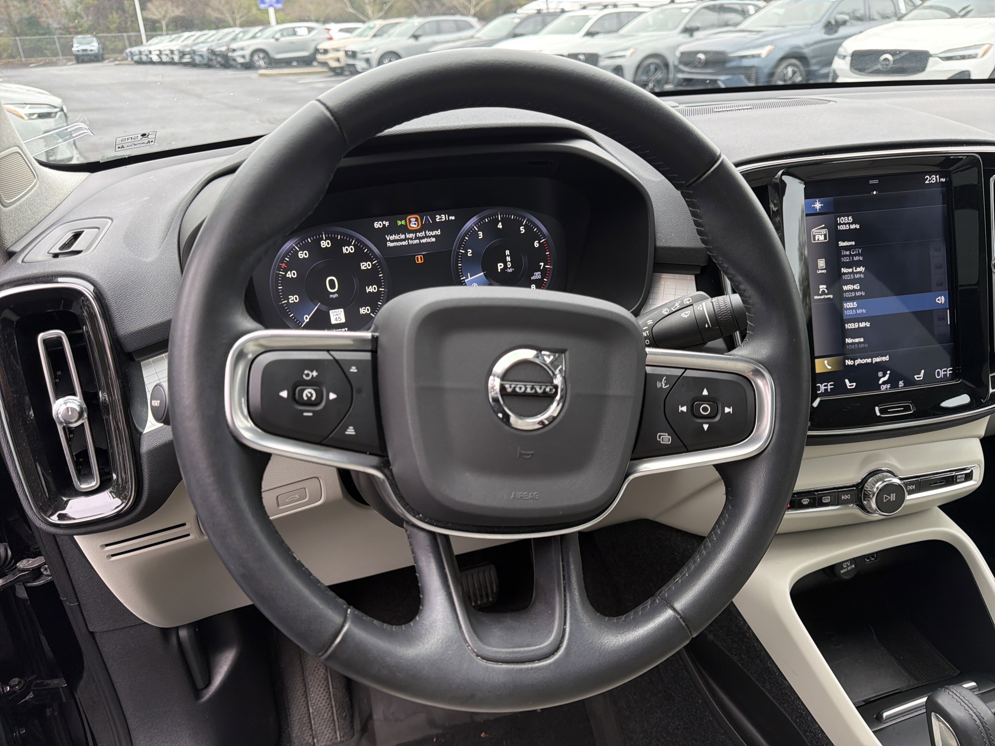 Used 2020 Volvo XC40 T5 Momentum w/ Protection Package Premier image 18