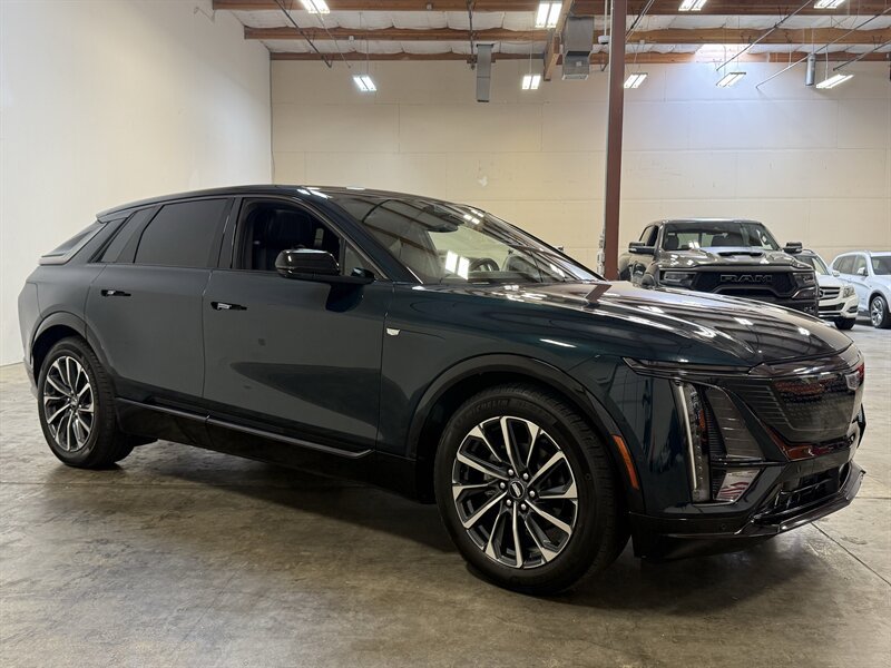 Used 2024 Cadillac Lyriq Sport AWD/4WD image 11