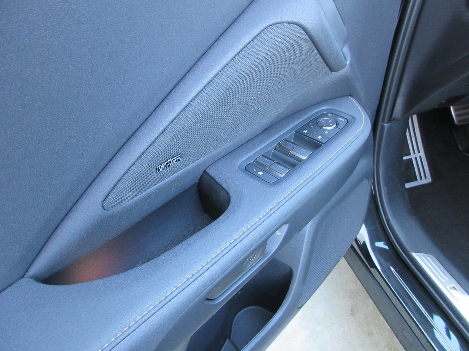 New 2026 Lexus TX 500h AWD image 33