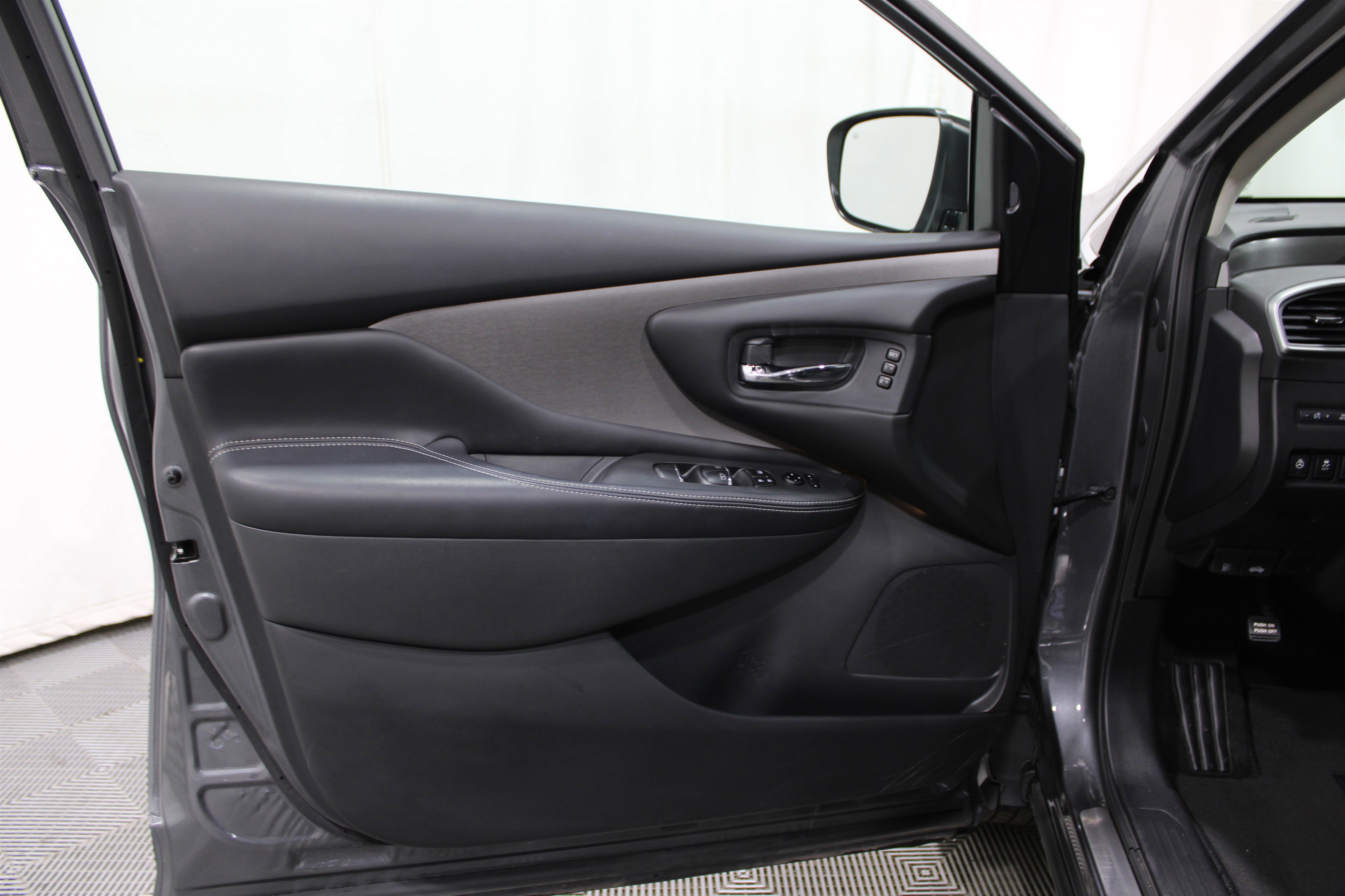 Used 2023 Nissan Murano SL w/ SL Moonroof Package image 6