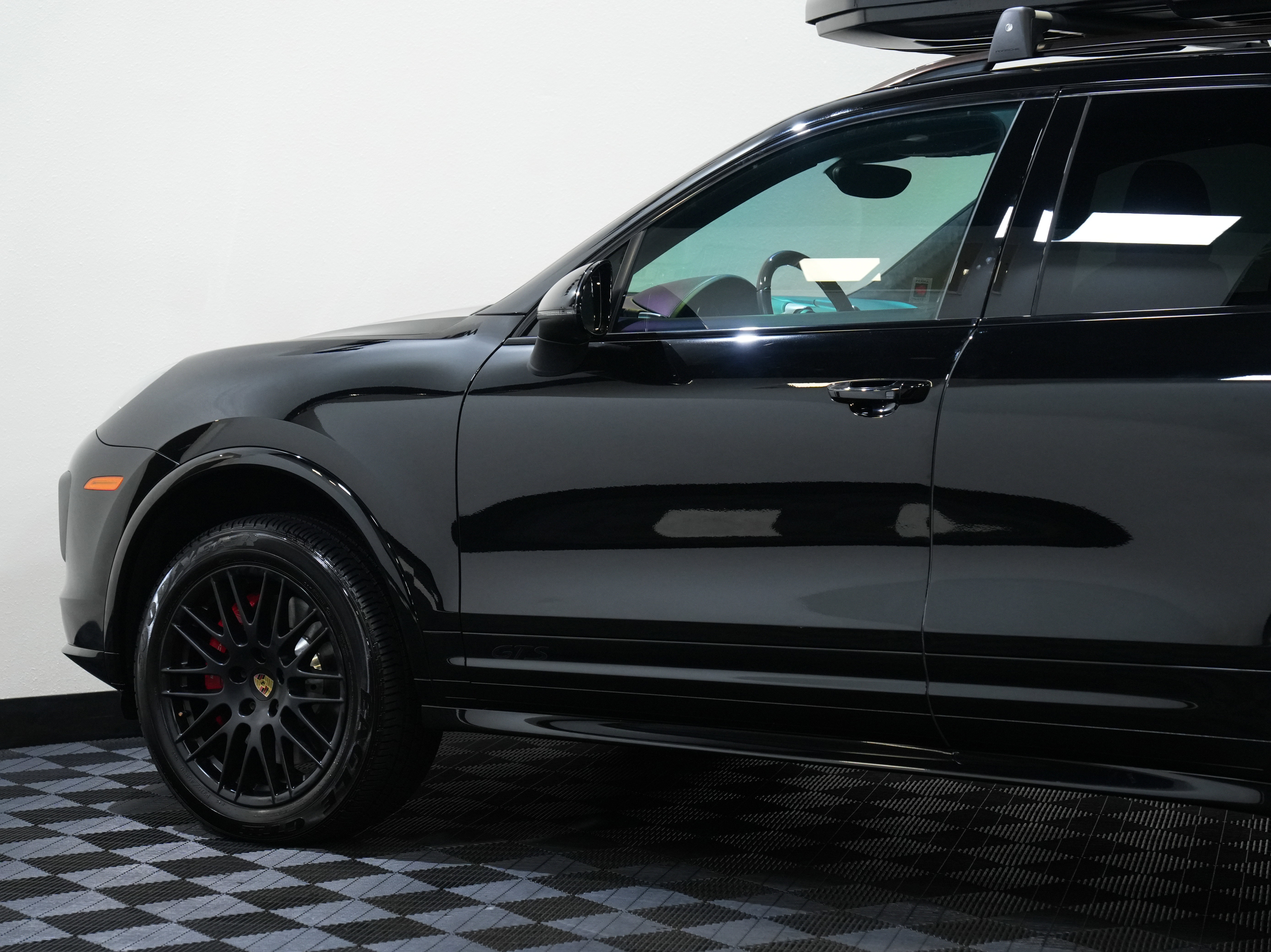 Used 2016 Porsche Cayenne GTS image 19