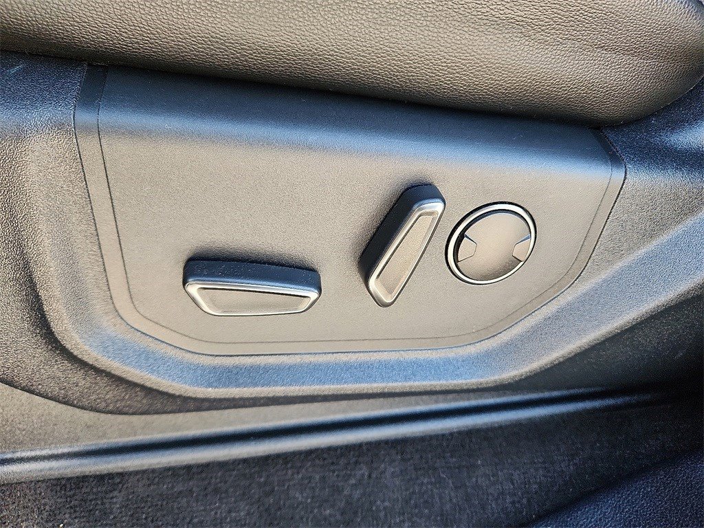 Used 2020 Ford F150 Raptor w/ Equipment Group 801A Mid image 19