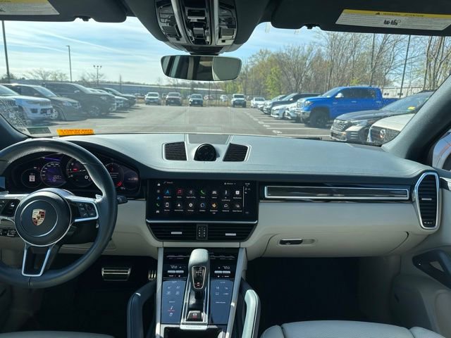 Used 2023 Porsche Cayenne S Platinum image 27