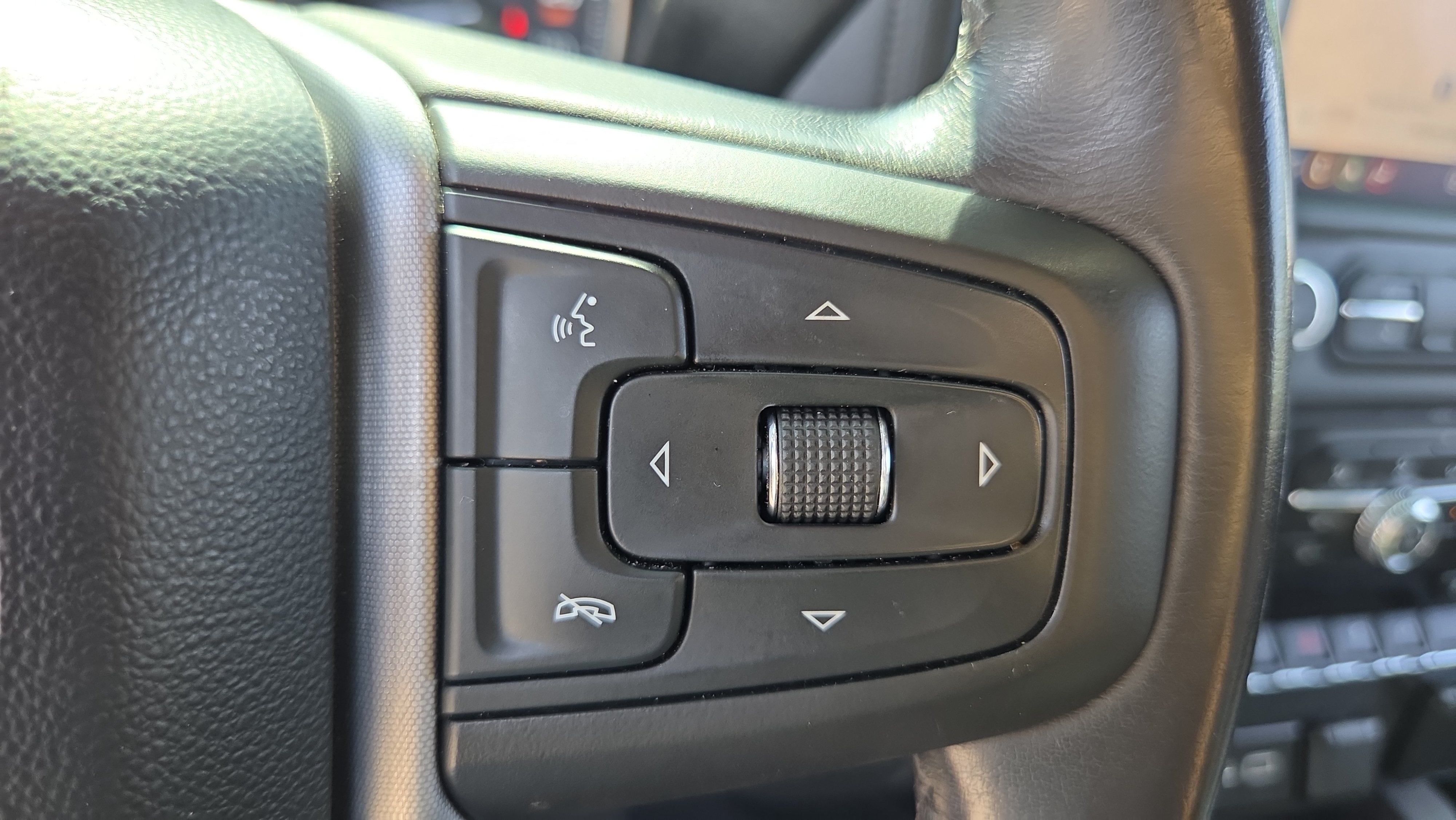 Used 2022 GMC Sierra 1500 SLT w/ SLT Premium Plus Package RWD image 30