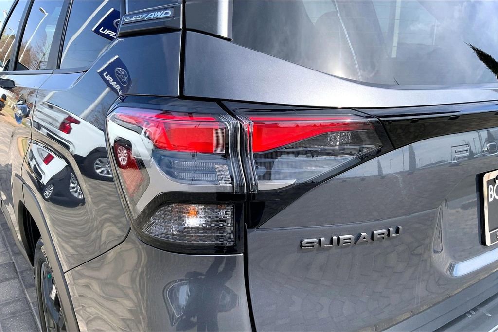 Certified 2025 Subaru Forester Limited image 22