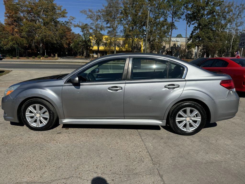 Used 2010 Subaru Legacy 2.5i Premium image 8
