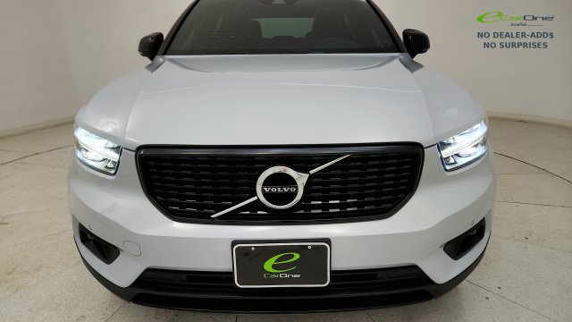 Used 2022 Volvo XC40 T4 R-Design w/ Protection Package Premier FWD image 24
