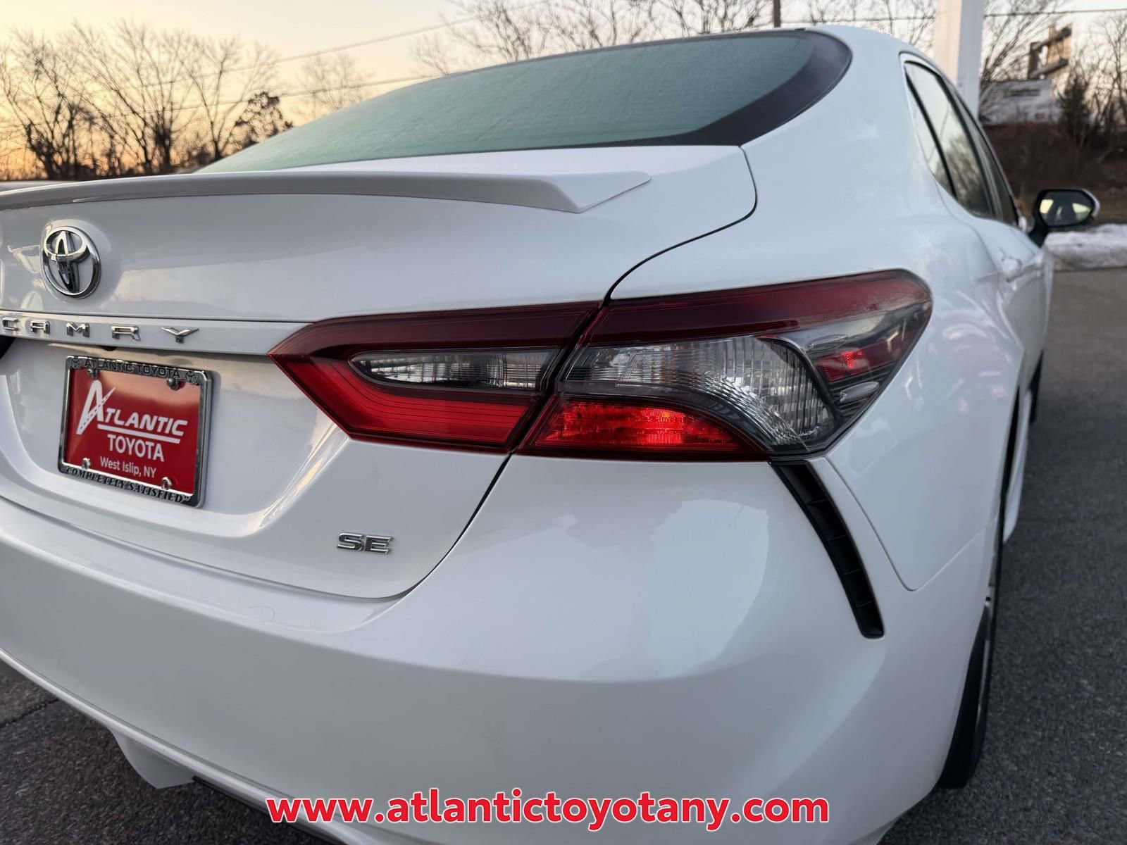 Used 2023 Toyota Camry SE image 8