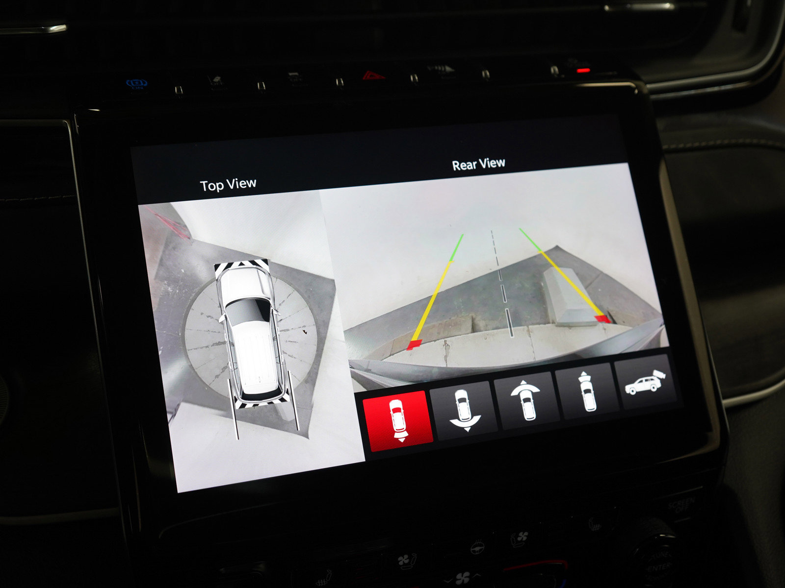 Used 2022 Jeep Grand Cherokee Limited 4xe w/ Luxury Tech Group II image 29