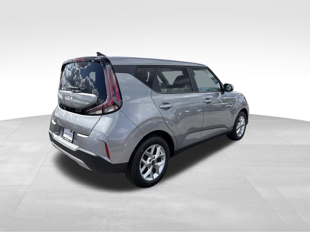 Certified 2023 Kia Soul LX w/ Option Group 015 FWD image 7
