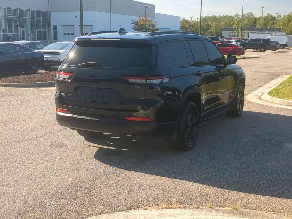 Used 2022 Jeep Grand Cherokee L Laredo AWD/4WD image 5
