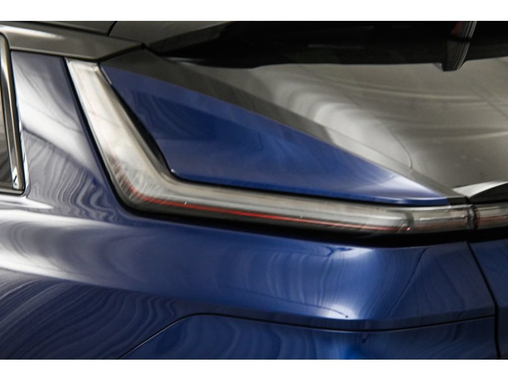 New 2026 Cadillac Lyriq V w/ Exterior Carbon Fiber Package AWD/4WD image 10
