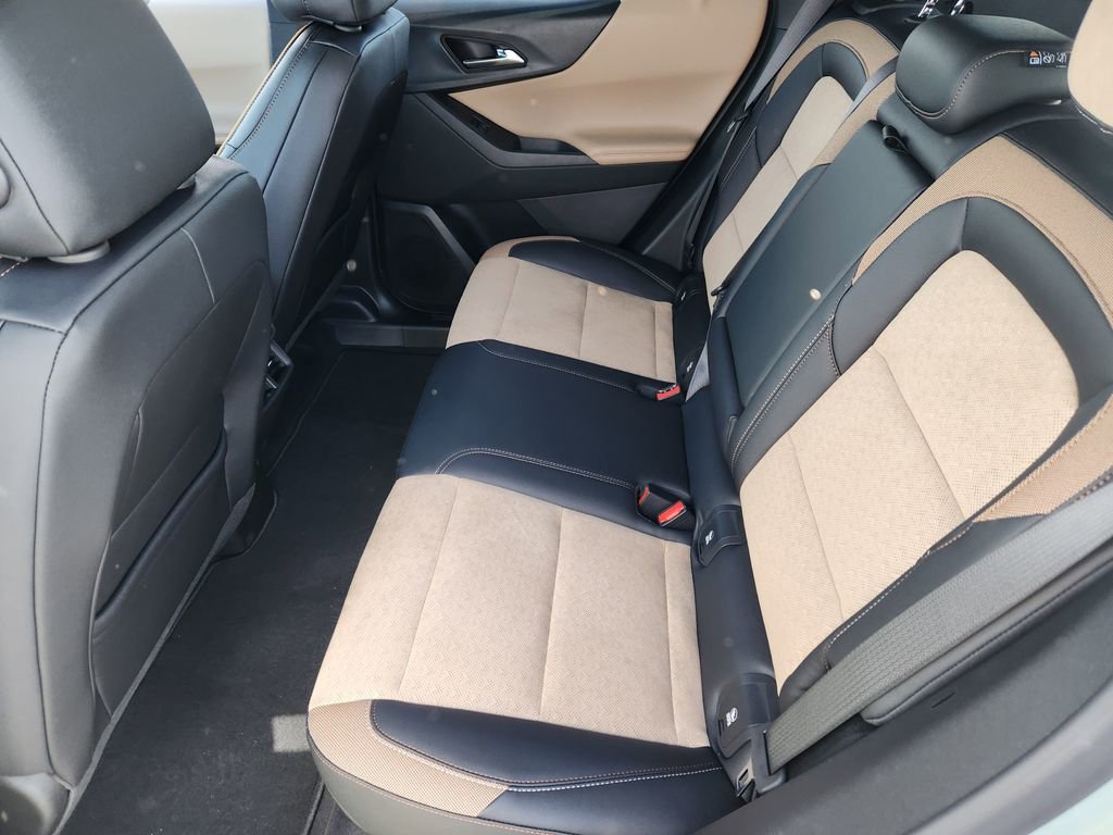 New 2026 Chevrolet Equinox ACTIV w/ Convenience Package III image 8
