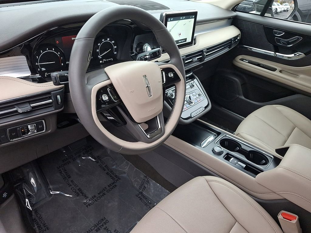 Certified 2022 Lincoln Corsair AWD w/ Equipment Group 101A image 15