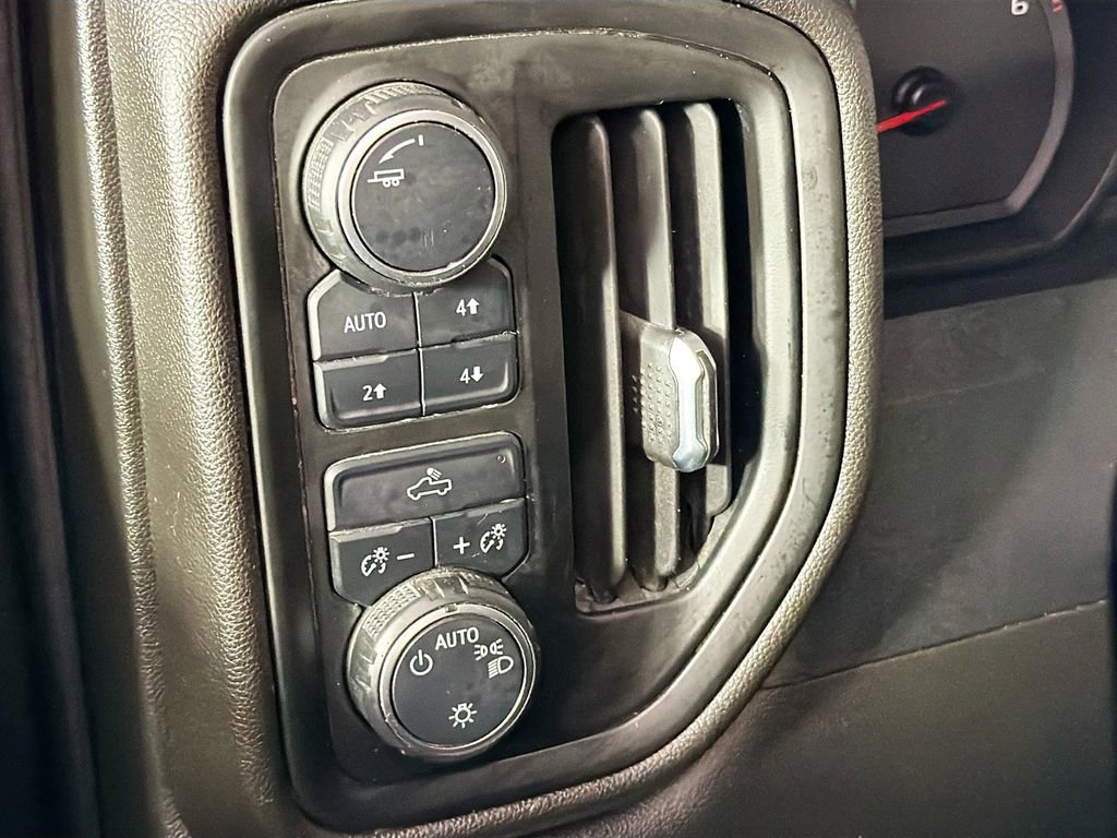 Used 2021 Chevrolet Silverado 1500 Custom Trail Boss image 10