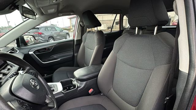 Used 2024 Toyota RAV4 LE image 27