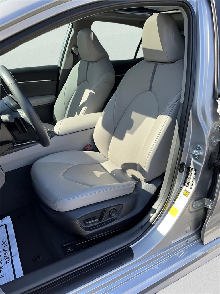 Used 2023 Toyota Camry XSE image 35