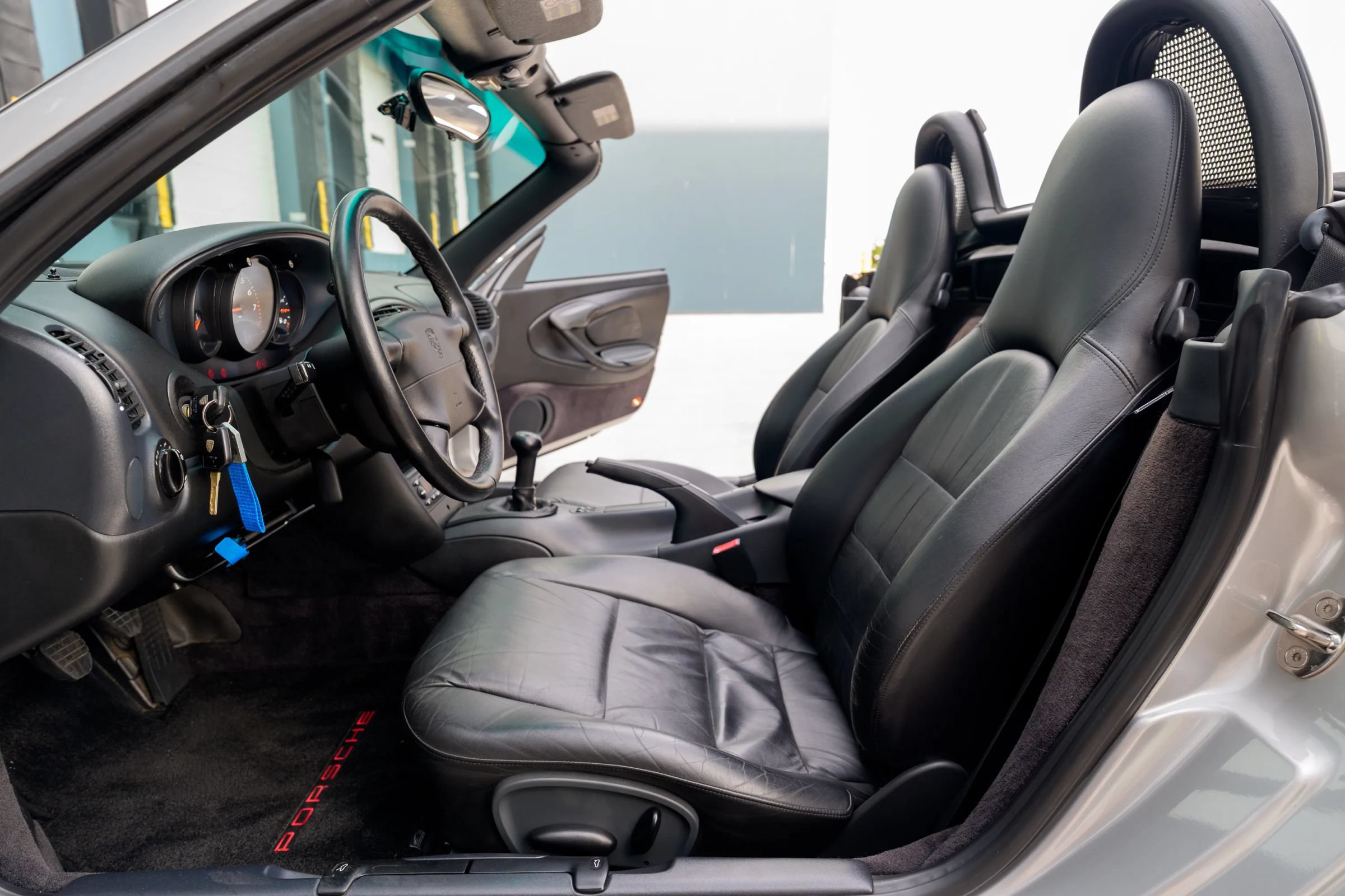 Used 1999 Porsche Boxster RWD image 44