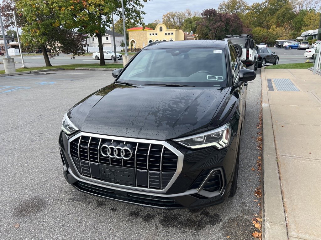 Used 2022 Audi Q3 2.0T Premium Plus w/ Premium Plus Package image 44