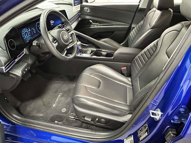 Certified 2025 Hyundai Elantra Limited FWD image 12