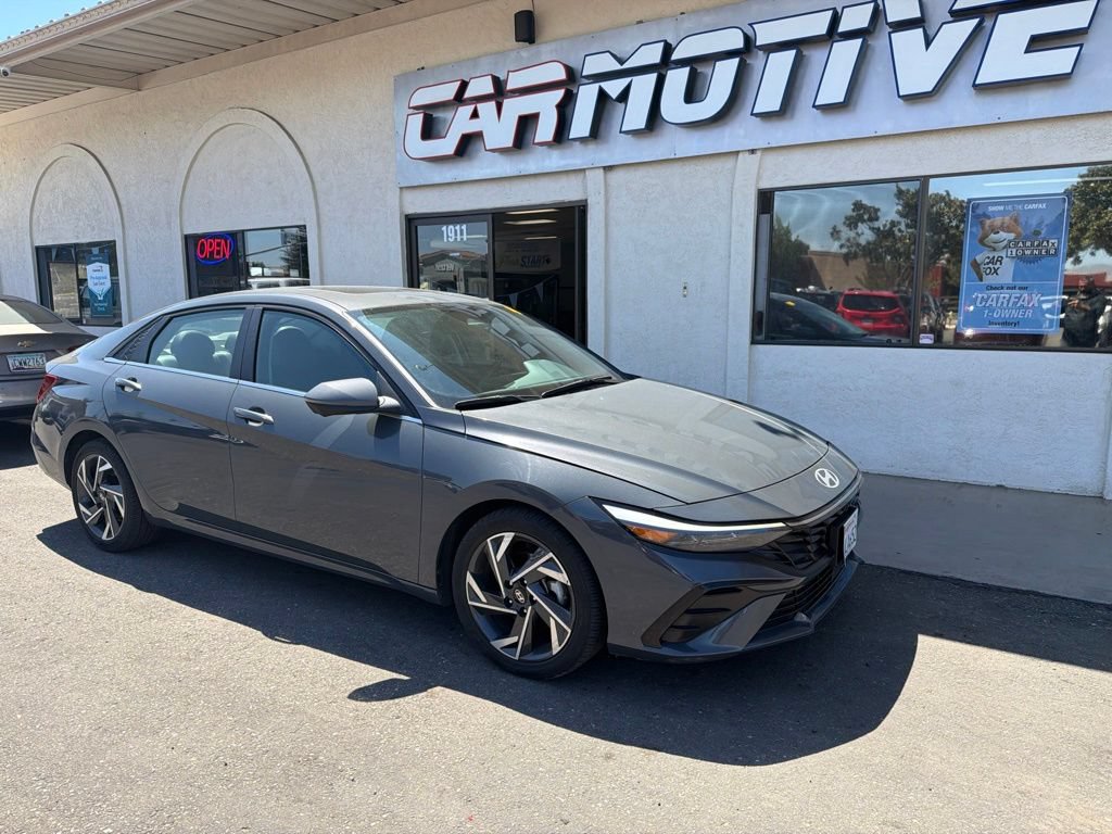 Used 2024 Hyundai Elantra Limited