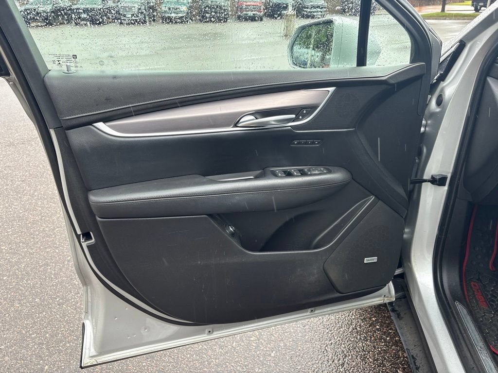 Used 2018 Cadillac XT5 Premium Luxury AWD/4WD image 9