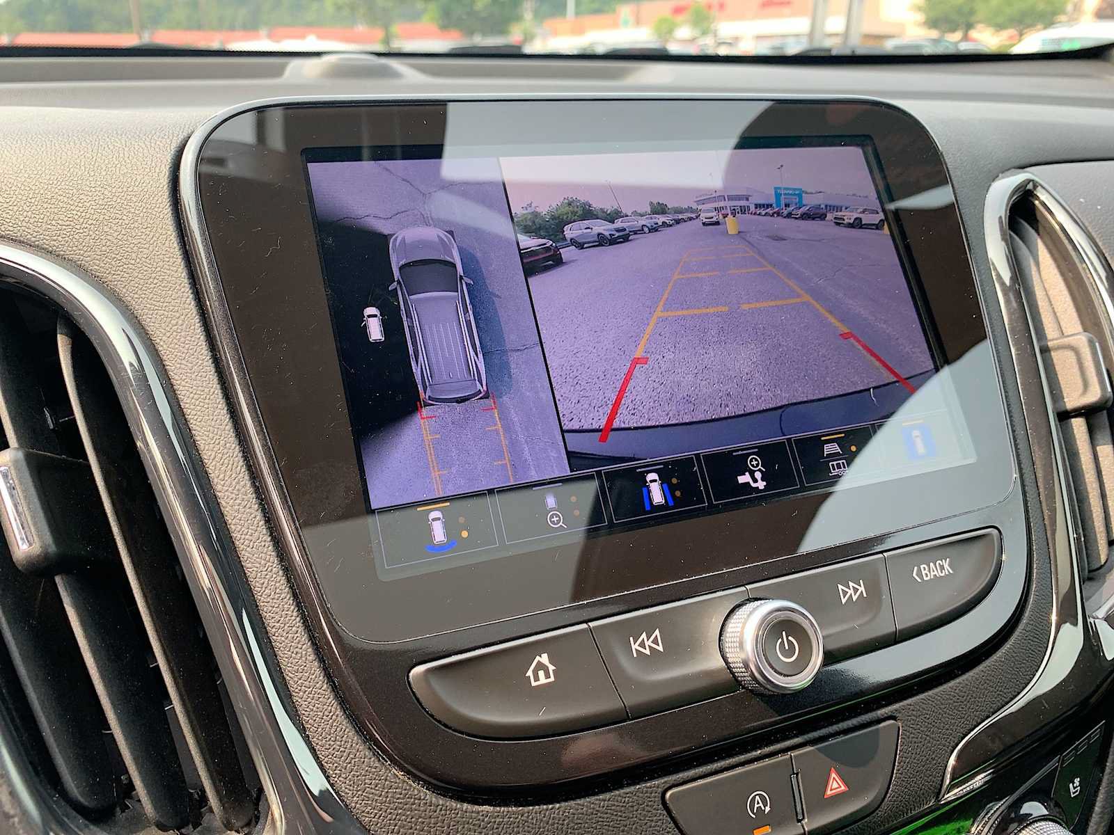 Certified 2023 Chevrolet Equinox Premier AWD/4WD image 14