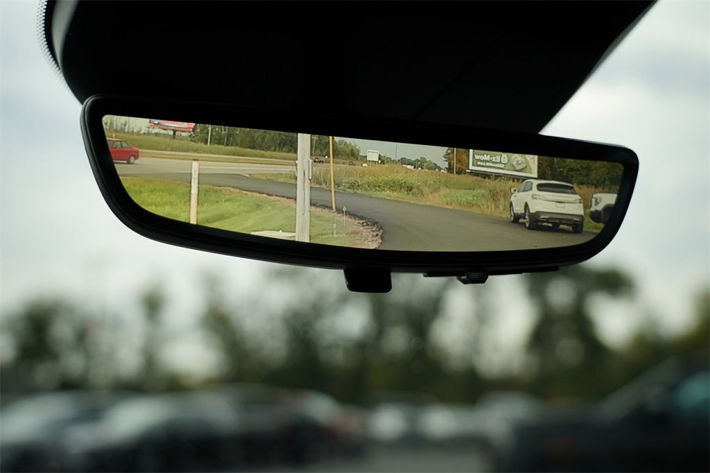 Used 2023 Cadillac Escalade ESV Sport Platinum w/ LPO, ONYX Package image 33