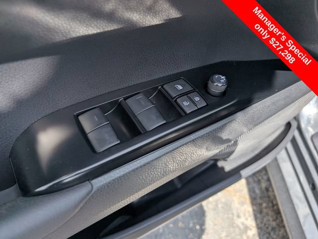 Used 2025 Toyota Camry LE AWD/4WD image 15