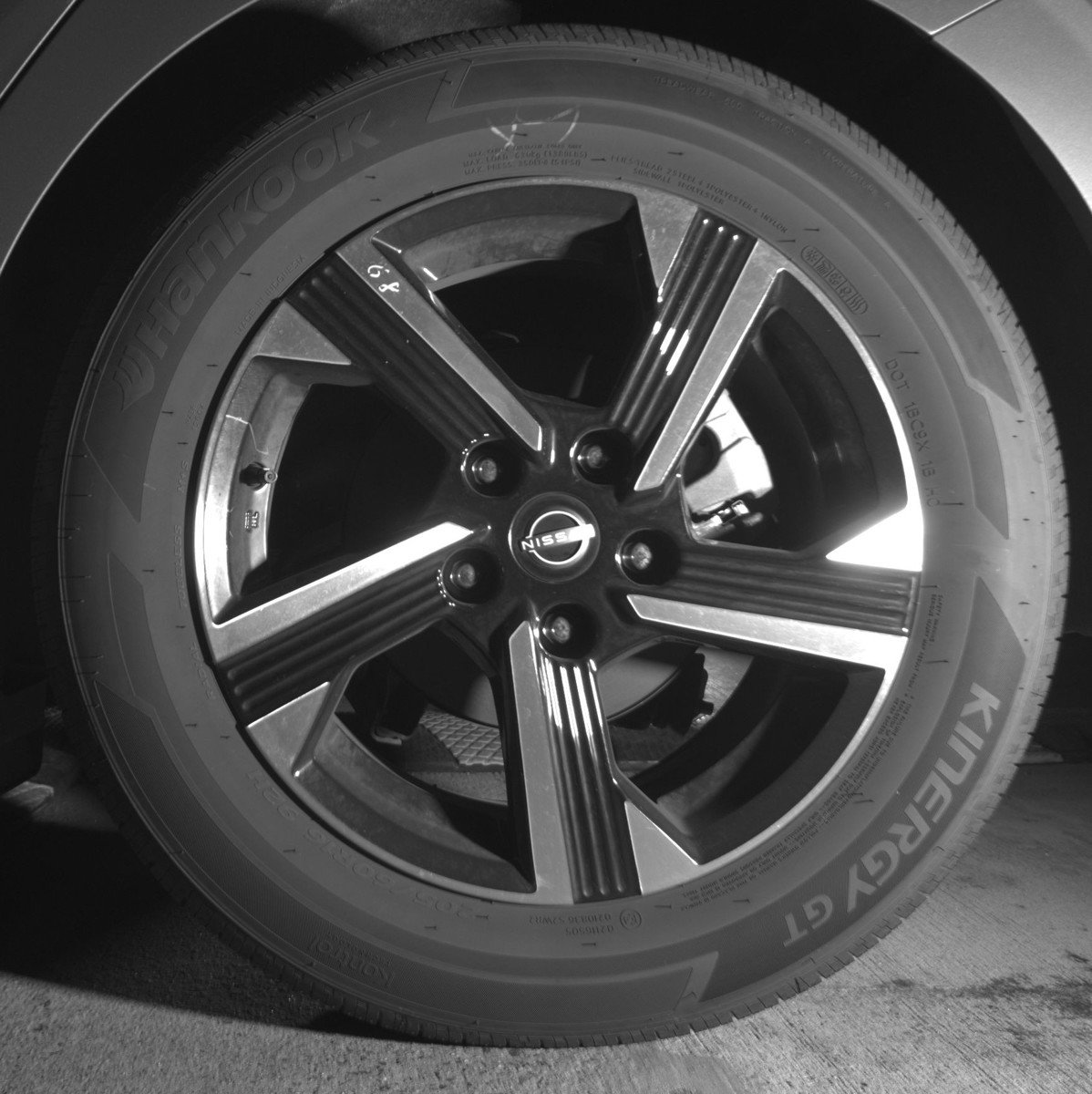 Used 2025 Nissan Sentra SV image 14