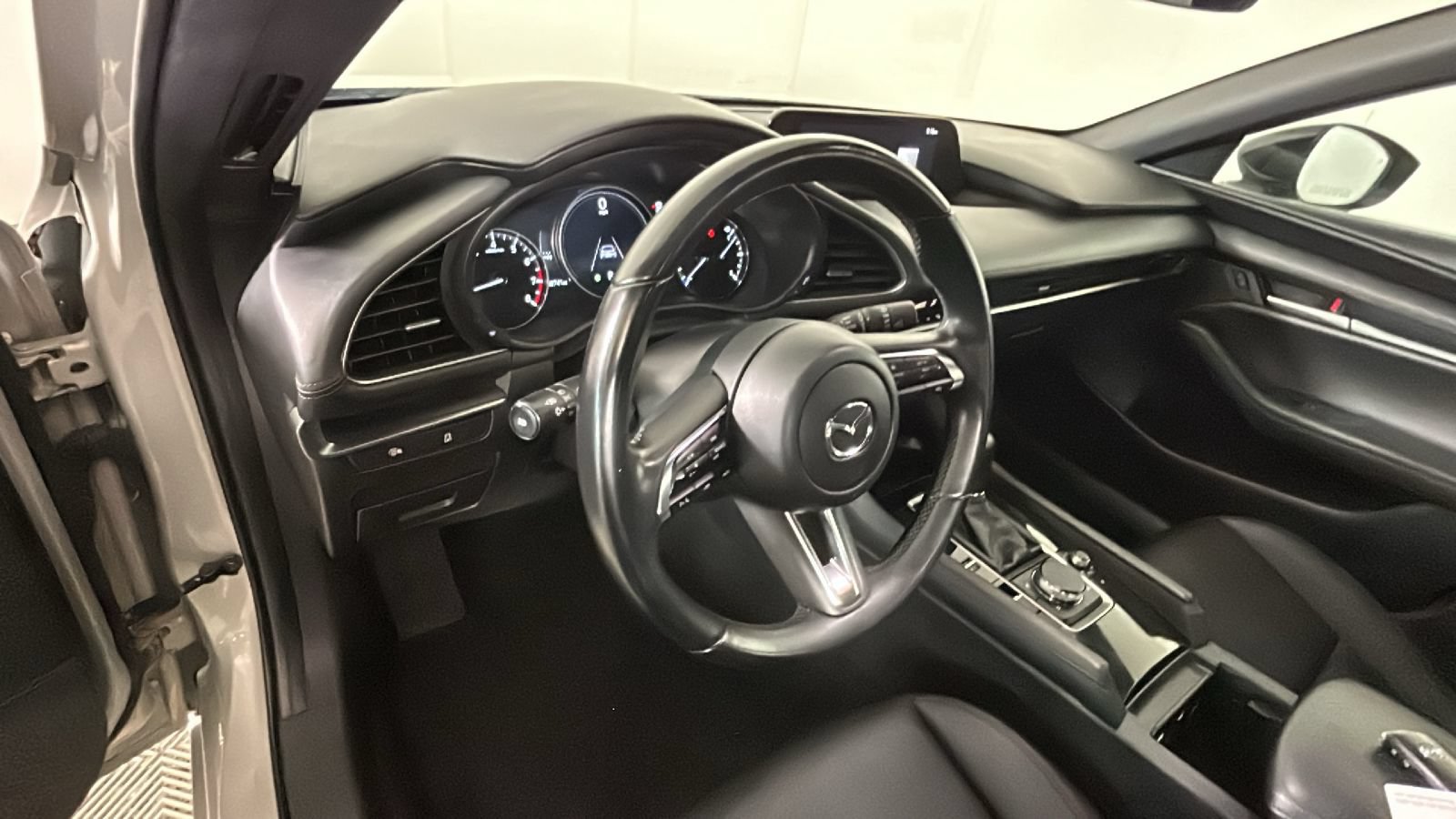 Used 2024 MAZDA MAZDA3 s FWD image 16
