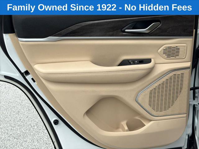 Certified 2022 Jeep Grand Cherokee Limited 4xe w/ Luxury Tech Group II AWD/4WD image 22