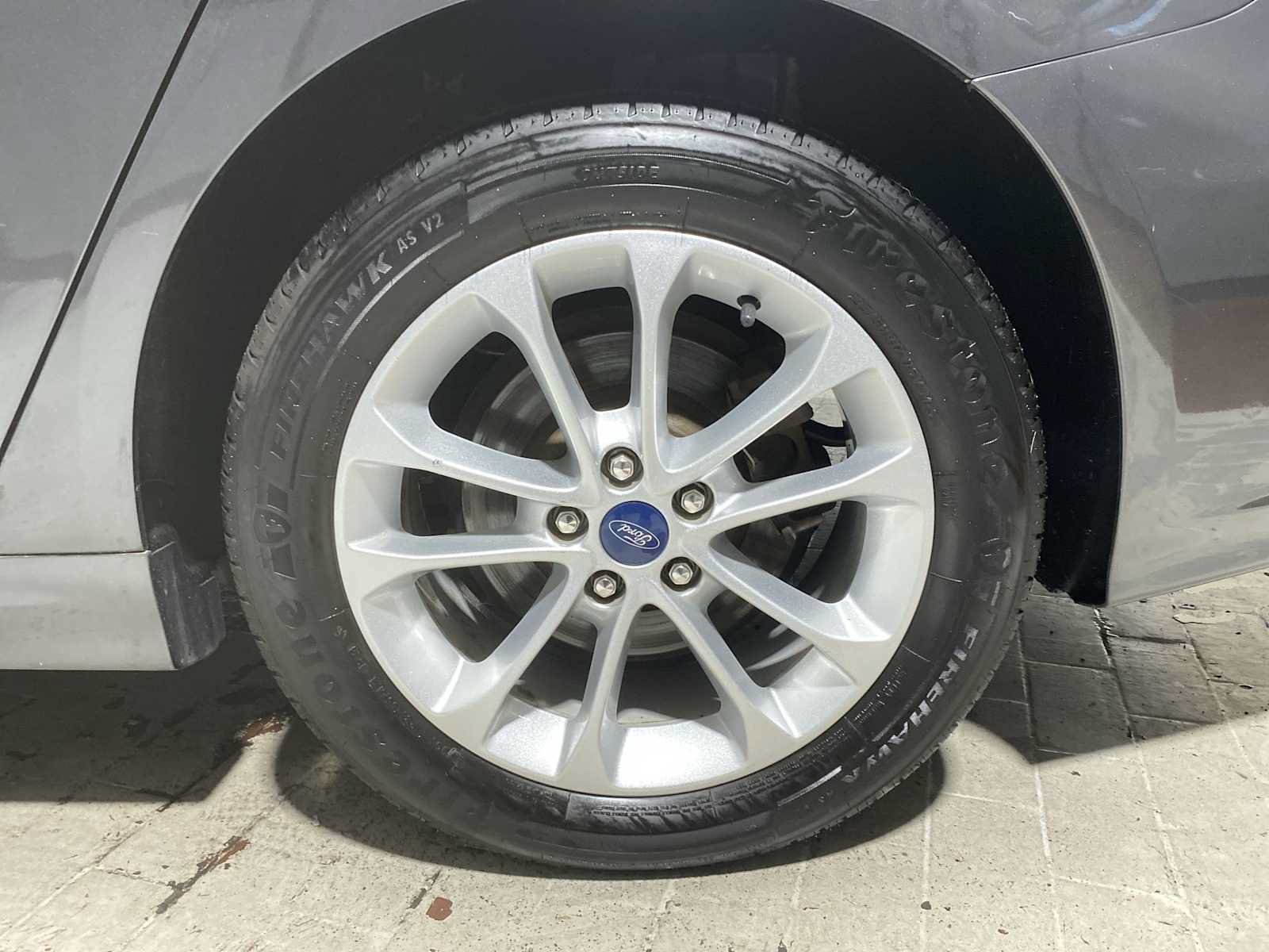 Used 2019 Ford Fusion SE FWD image 8