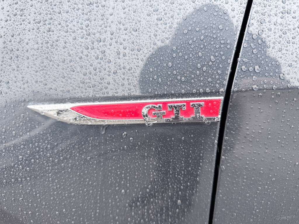 Used 2021 Volkswagen GTI SE FWD image 16