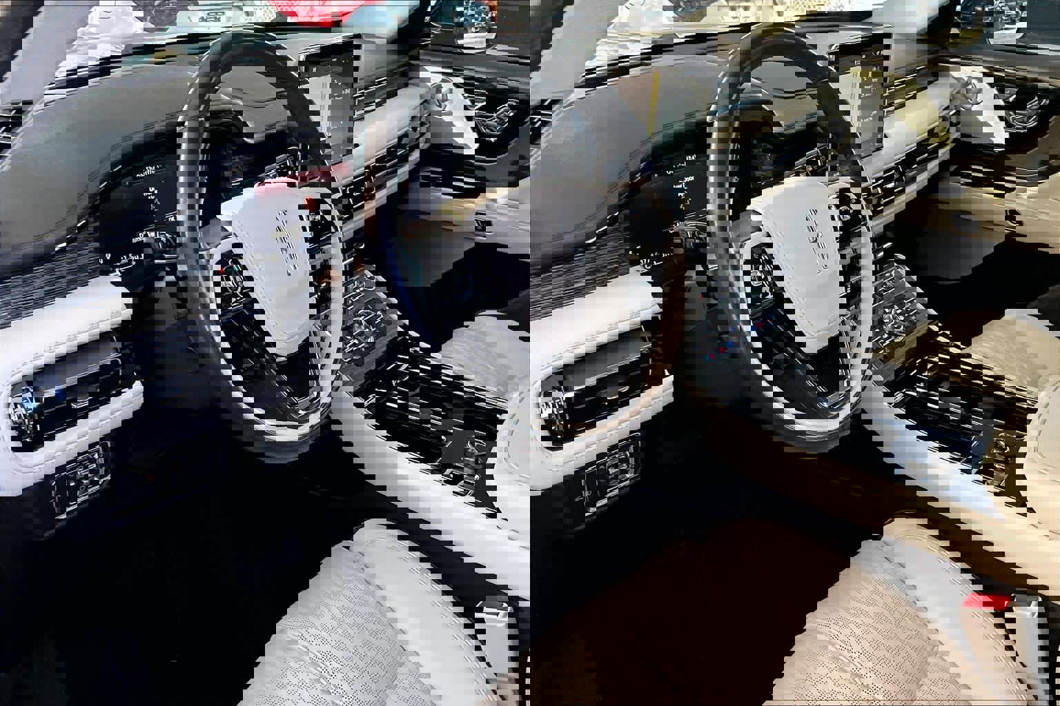 Used 2020 Lincoln Aviator Black Label w/ Dynamic Handling Package image 18