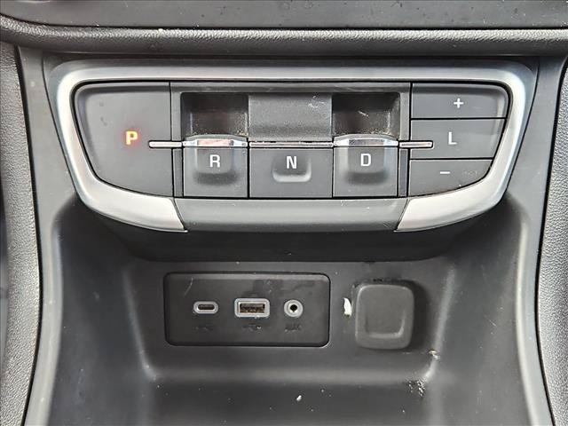 Used 2024 GMC Terrain SLE FWD image 12