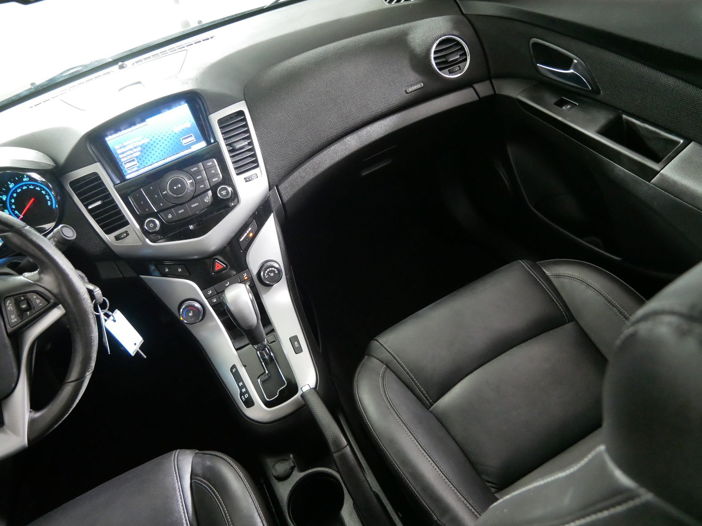 Used 2014 Chevrolet Cruze LT w/ RS Package FWD image 11