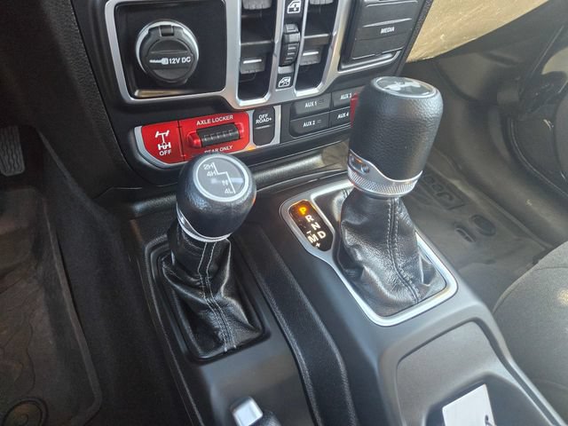 Used 2025 Jeep Wrangler Unlimited Sport AWD/4WD image 21