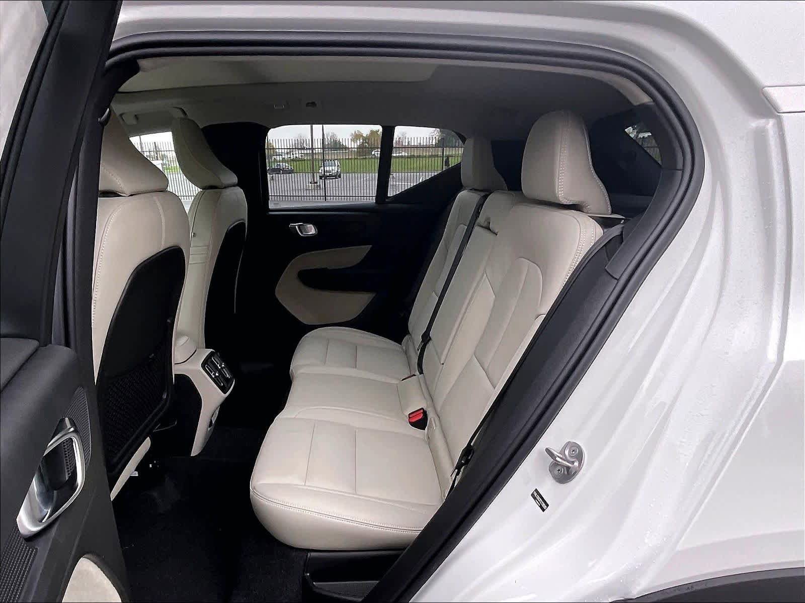 New 2026 Volvo XC40 B5 Plus w/ Protection Package Premier AWD/4WD image 12
