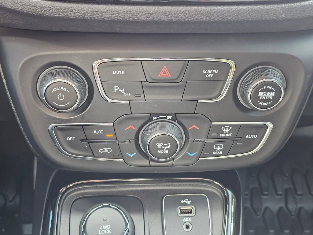 Used 2018 Jeep Compass Limited w/ Navigation Group AWD/4WD image 15