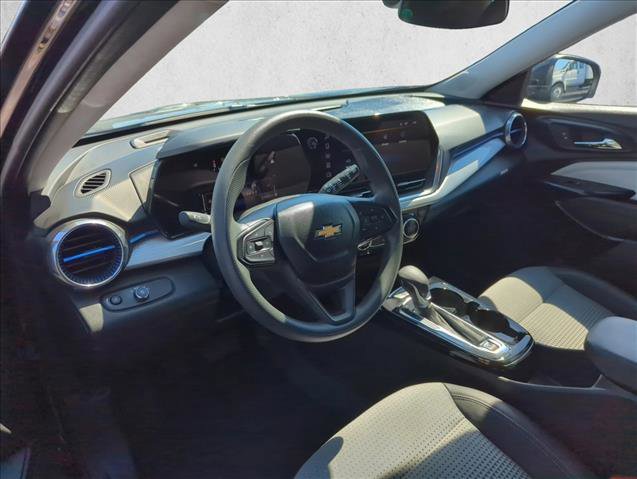 Used 2024 Chevrolet Trax LT image 10