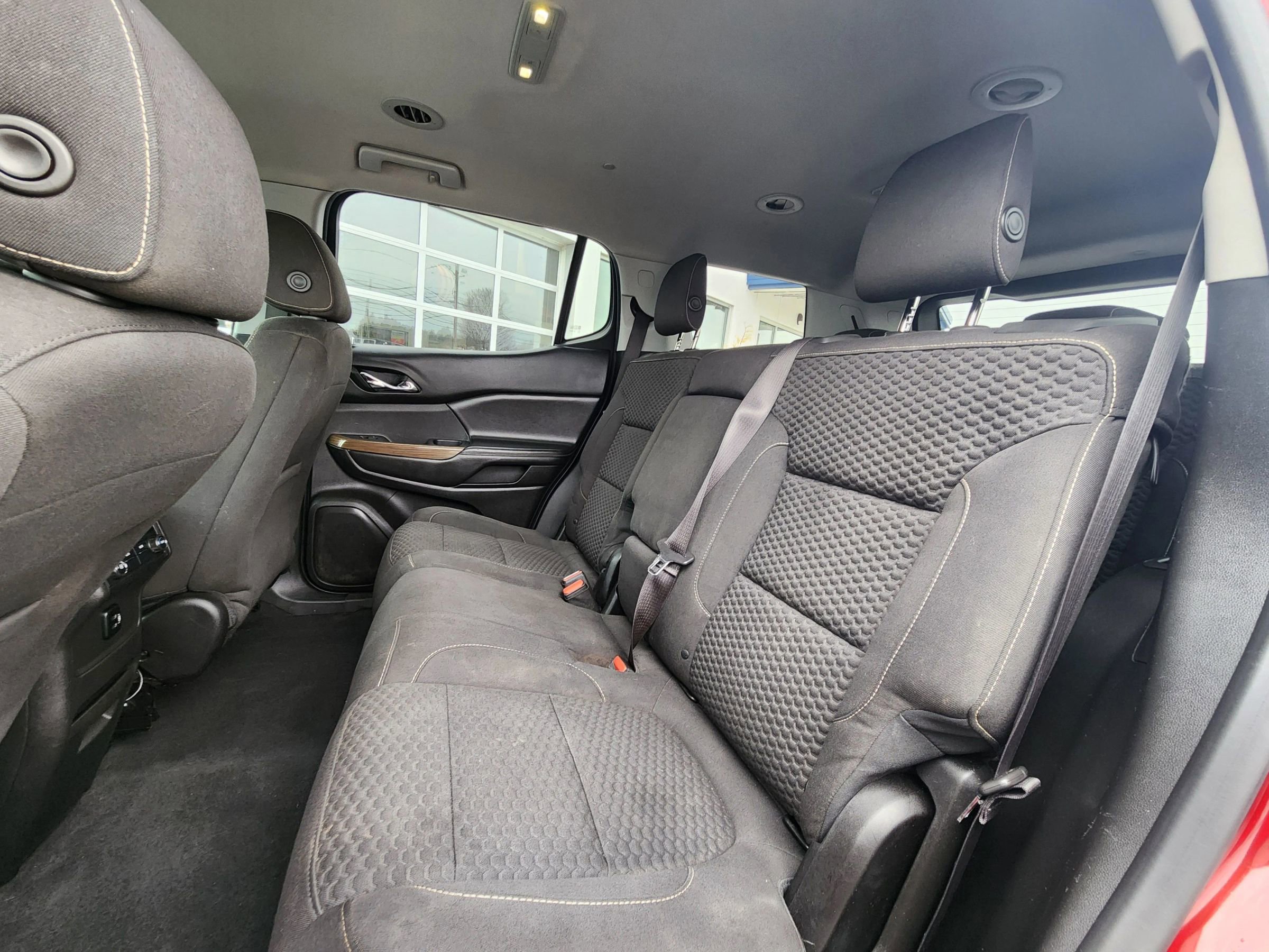 Used 2017 GMC Acadia SLE image 42