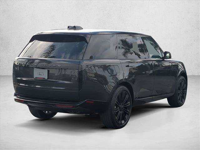 New 2026 Land Rover Range Rover Long Wheelbase SE AWD/4WD image 2
